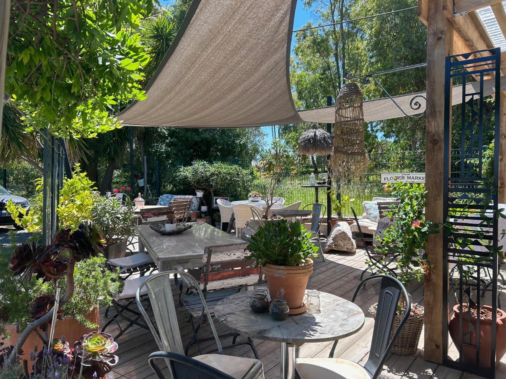 Hôtel Auberge Provençale Saint-Raphaël Buitenkant foto